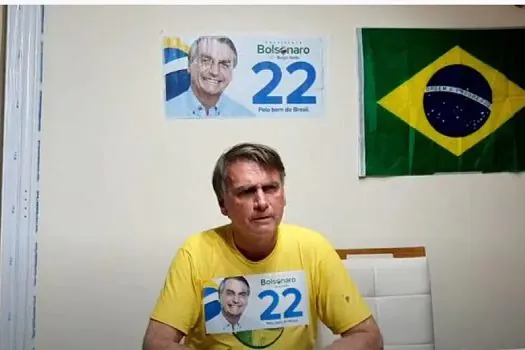 Bolsonaro reforça críticas a Moraes e diz que ministro trabalha para Lula