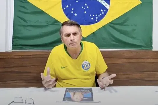 ‘Debate da Globo, se você não vai, está morto; se for, leva tiro’, diz Bolsonaro