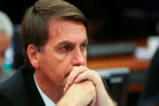 Bolsonaro admite erros na articulação política