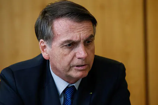 Bolsonaro sanciona com vetos lei que altera regras eleitorais para 2020