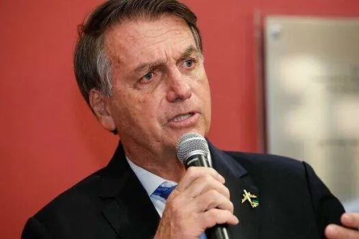 Bolsonaro e aliados adaptam versões sobre joias diante do avanço da investigação da PF