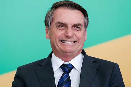 Bolsonaro avalia falar em rede nacional sobre queimadas na Amazônia