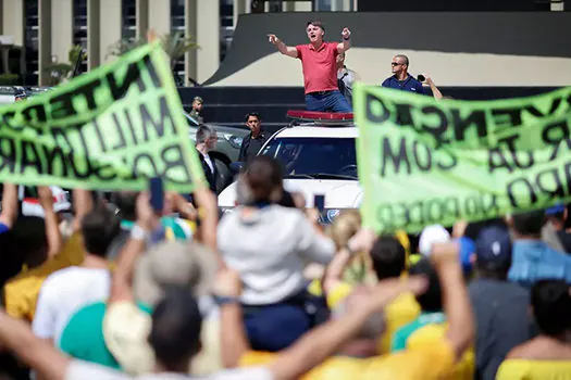 Youtubers bolsonaristas ganham R$100 mil mensais com informações privilegiadas do Planalto