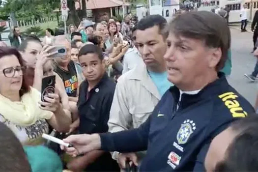 ‘Não vou entrar no mérito’, diz Bolsonaro sobre prisão de Crivella