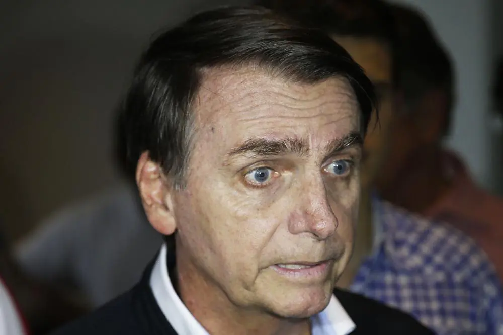 Congresso acumula 32 pedidos de impeachment e sete de CPIs para investigar Bolsonaro