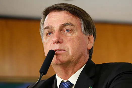 Bolsonaro passa bem, após cirurgia