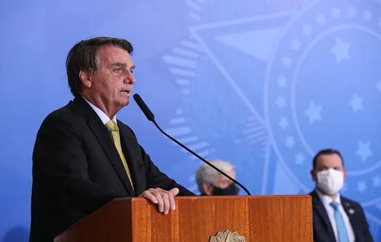 Bolsonaro: o Butantan foi oficiado sobre por que nos revendem vacinas a US$ 10