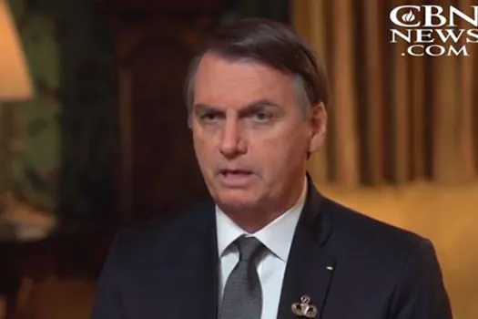 Bolsonaro diz ter grande preocupação com entrada sem critério de estrangeiros