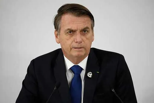 Celulares usados por Bolsonaro foram alvos de hackers presos na terça