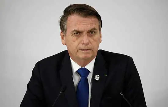 Celulares usados por Bolsonaro foram alvos de hackers presos na terça