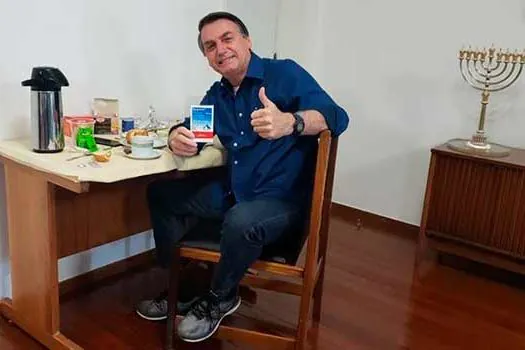 Bolsonaro anuncia teste negativo para covid-19