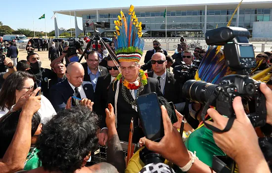 Marco temporal: Bolsonaro diz que demarcações indígenas ‘acabaram com Roraima’