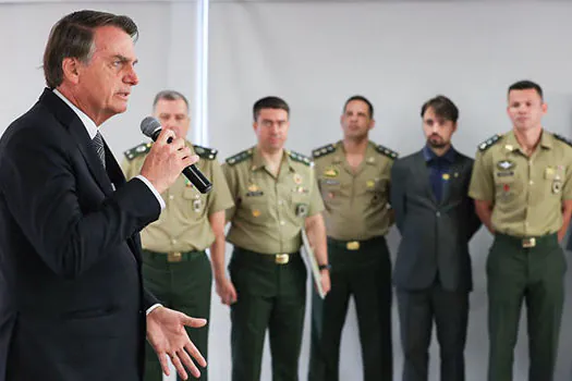 Bolsonaro: ‘Árdua é a missão de desenvolver e defender a Amazônia’