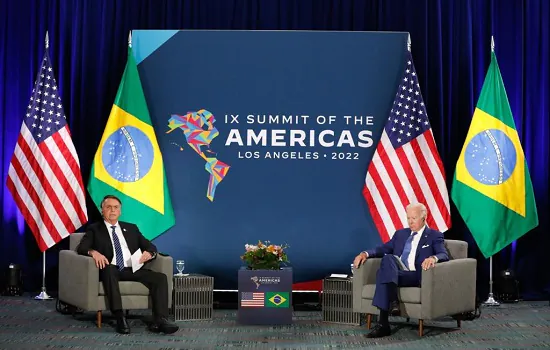 Especialista avalia como “moderado” e “prudente” discurso de Bolsonaro a Biden