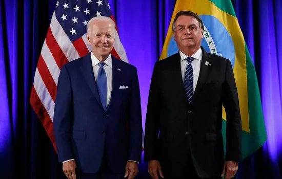 Casa Branca diz que Biden e Bolsonaro falaram em apoiar a “renovação democrática”