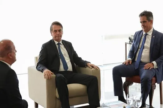 Reunião entre Bolsonaro e Ciro Nogueira é adiada por problema em voo