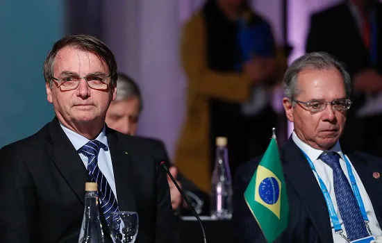 Bolsonaro diz que Guedes fica no governo em eventual segundo mandato