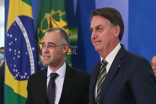 Bolsonaro diz esperar sabatina de Mendonça no Senado nos próximos dias