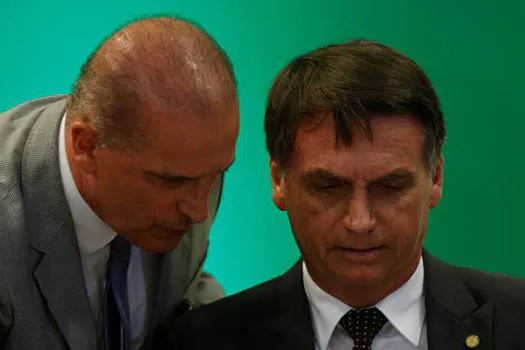 Bolsonaro escolhe José Vicente Santini para secretário executivo da Casa Civil