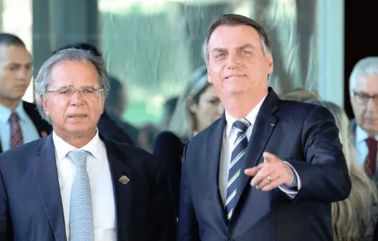 Bolsonaro evita responder se Guedes fica na Economia em eventual 2º mandato