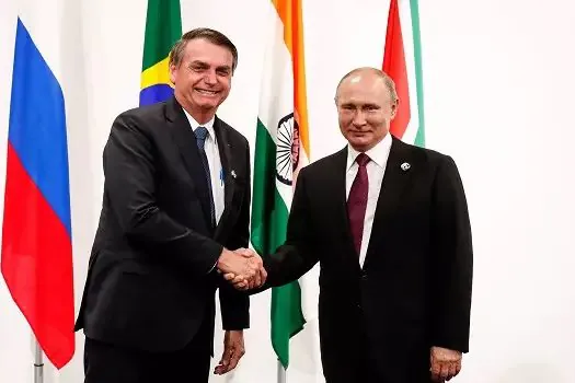 Ucrânia não vai pautar visita de Bolsonaro à Rússia, diz senador aliado de Putin