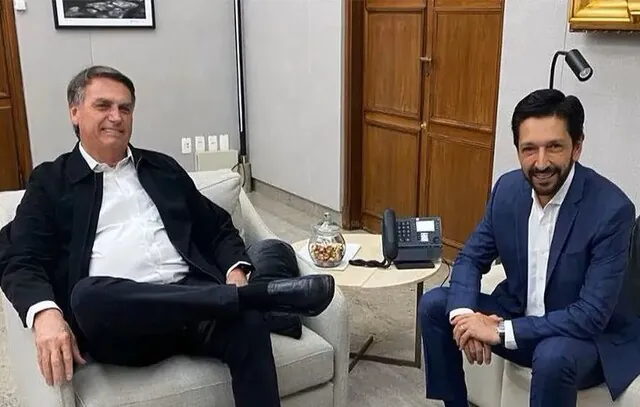 Nunes põe Bolsonaro em banho-maria