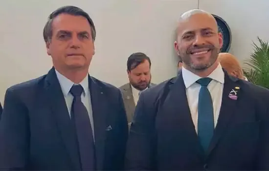 Bolsonaro menciona Alexandre Silveira como novo líder do governo no Senado