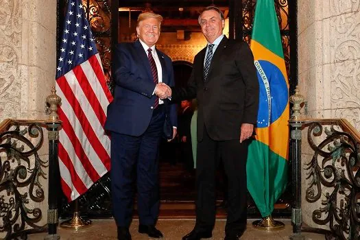 Trump declara apoio a Bolsonaro, a quem chama de sua versão ‘tropical’