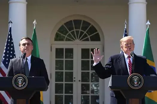 Bolsonaro diz que convidou Trump para encontro antes das eleições no Brasil