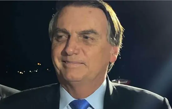 Bolsonaro ironiza Leite: ‘está se achando o máximo; bateu no peito: assumi’