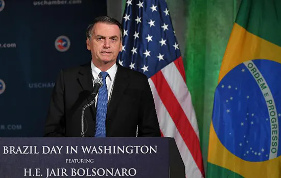 Bolsonaro diz contar com capacidade bélica dos EUA para ‘libertar Venezuela’