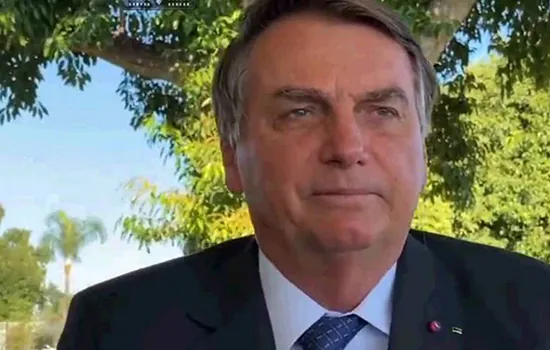 Bolsonaro diz que ‘tratoraço’ é invenção e chama jornalistas de ‘canalhas’