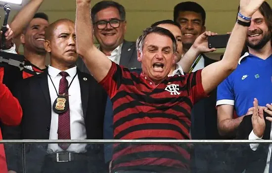 Bolsonaro diz que articula “sem intermediários” estádio para o Flamengo no Rio