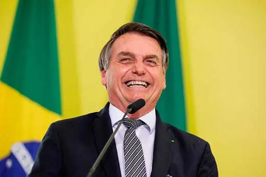 Bolsonaro sancionou Fundo Eleitoral para evitar crime de responsabilidade, alega Planalto