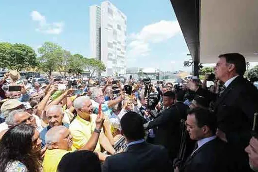 Bolsonaro: ‘O interesse na Amazônia não é no índio e nem na porra da árvore, é no minério’