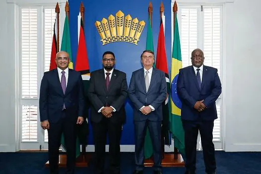 Bolsonaro se reúne com presidente da Guiana em Georgetown