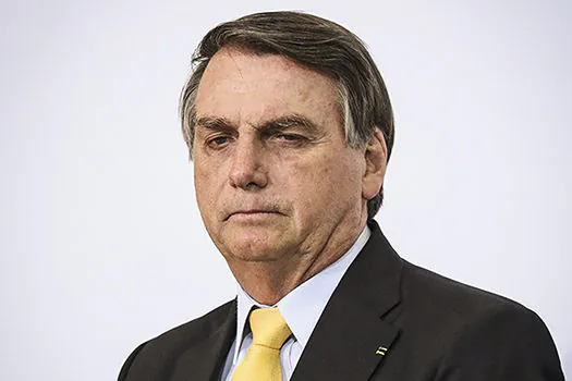 Oposição protocola novo pedido de impeachment e pede saída urgente de Bolsonaro