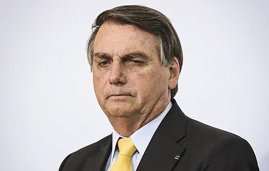 Oposição protocola novo pedido de impeachment e pede saída urgente de Bolsonaro