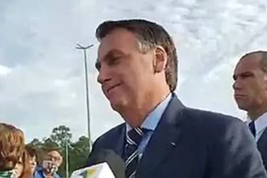 Bolsonaro ofende jornalista Patrícia Campos Mello ao citar depoimento em CPI