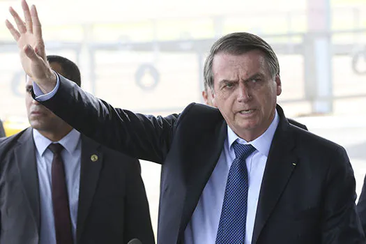 Bolsonaro diz preparar PL que proíbe ‘ideologia de gênero’ no ensino fundamental