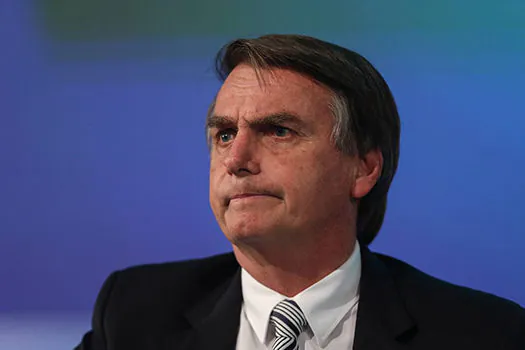 Bolsonaro sobre laranjas: Determinei à PF que investigue