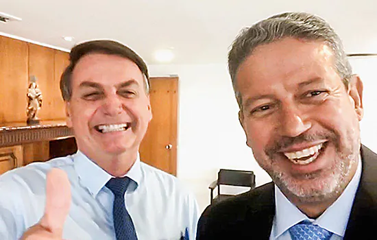 Bolsonaro diz que Parlamento ‘tem melhorado muito’ e elogia Lira após encontro