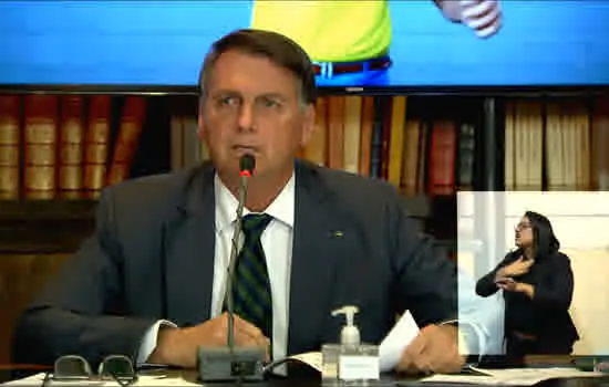 TSE desmente alegações de Bolsonaro sobre urna eletrônica em live