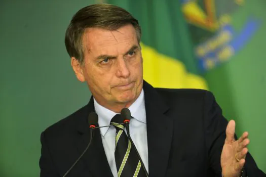 Bolsonaro promete liderar ofensiva diplomática para derrubar Maduro