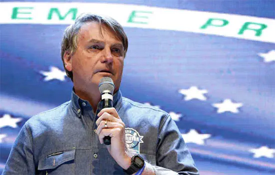 Bolsonaro volta a reconhecer problema de inflação e elogia esforço do agricultor