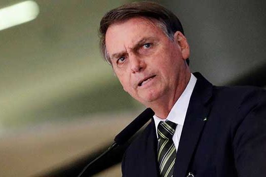 Juiz do DF obriga Bolsonaro a usar máscara na rua