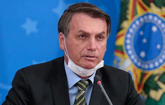 Bolsonaro: alguns governadores tomam decisões que não são de suas competências