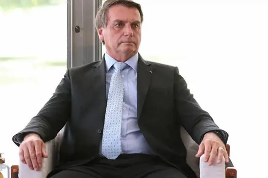 Bolsonaro: ‘meu Exército não vai para a rua para obrigar o povo a ficar em casa’