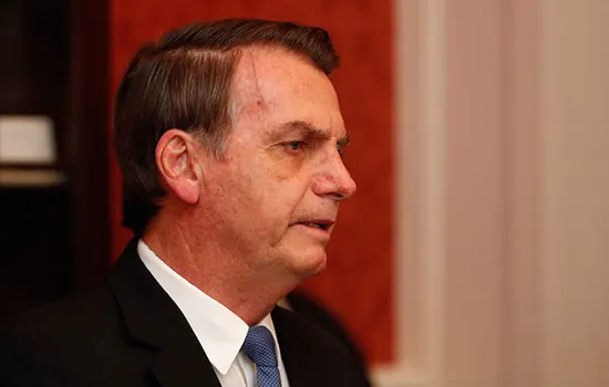 Bolsonaro faz reunião para analisar proposta de reforma dos militares