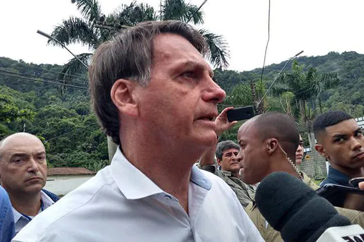 Bolsonaro diz ter tomado providências legais para perícia independente